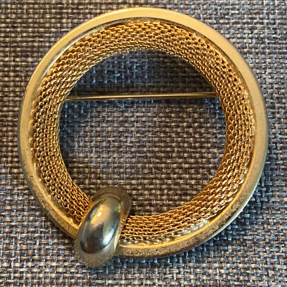 VTG Golden Mesh Circle Brooch